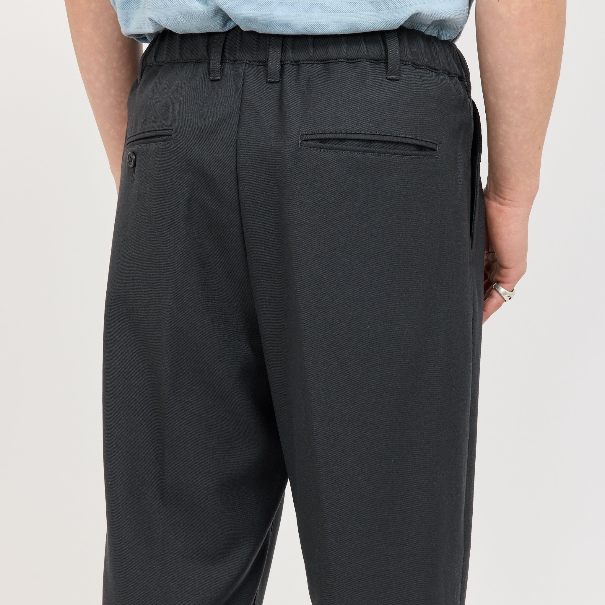 2 Pleats Relax Trousers Laundry Wool Charcoal - Image 6