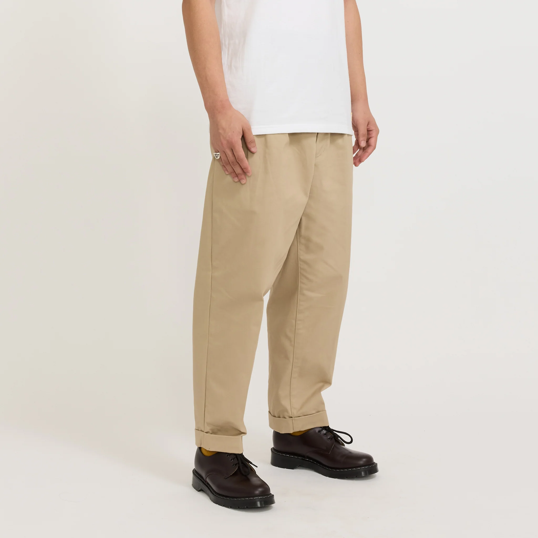 2 Pleats Twill Pant Khaki - Image 3