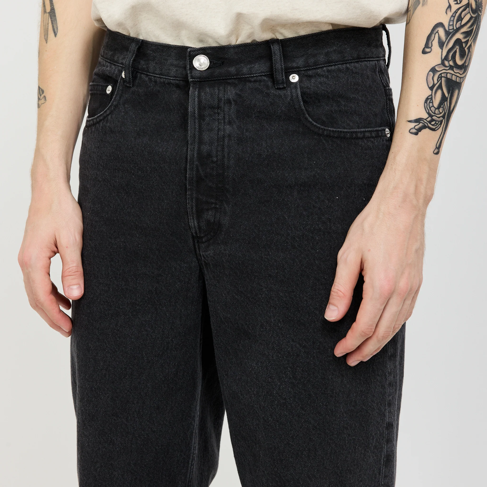 Aaron Jean Washed Black - Image 5