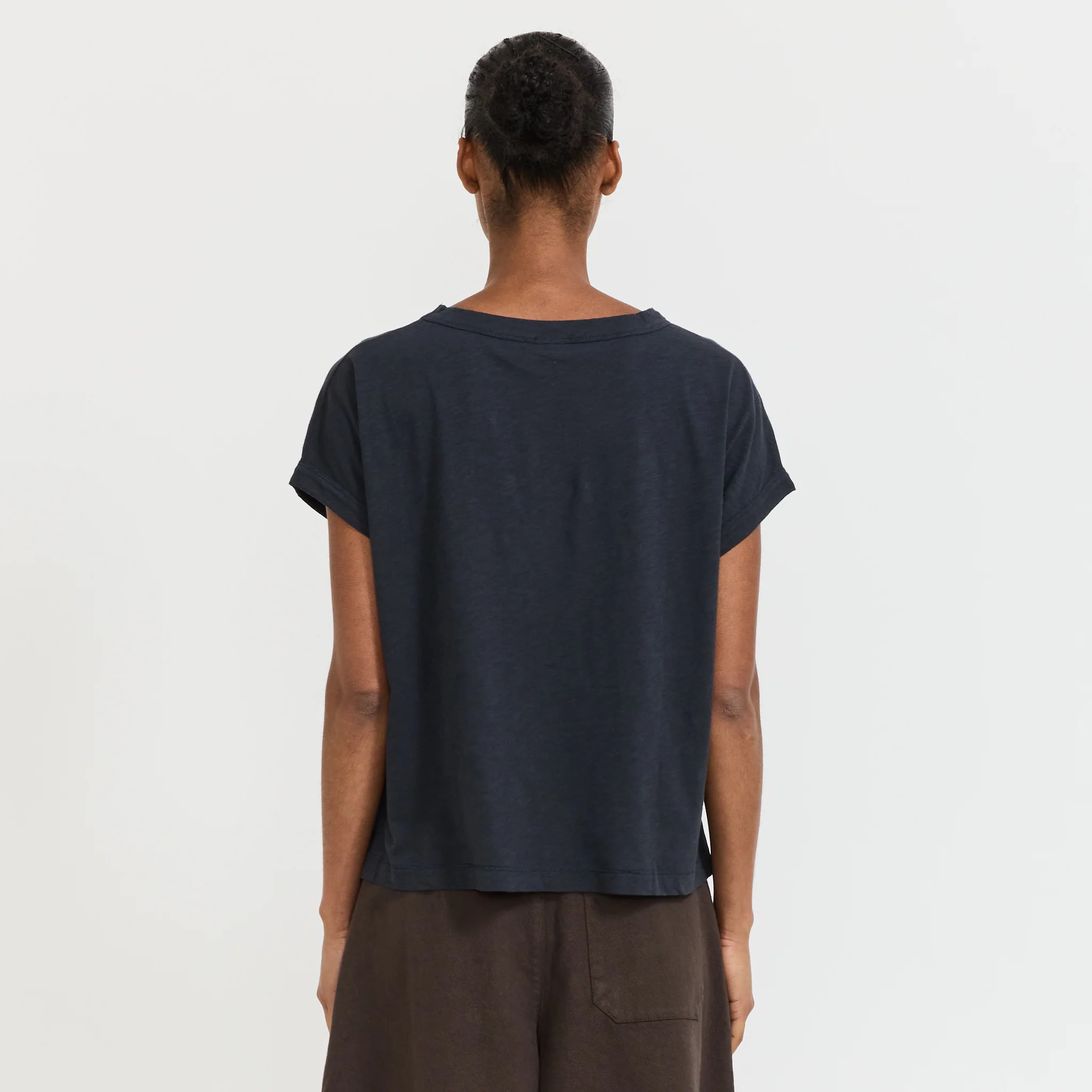 Alda Organic Cotton Easy Tee Coal - Image 4