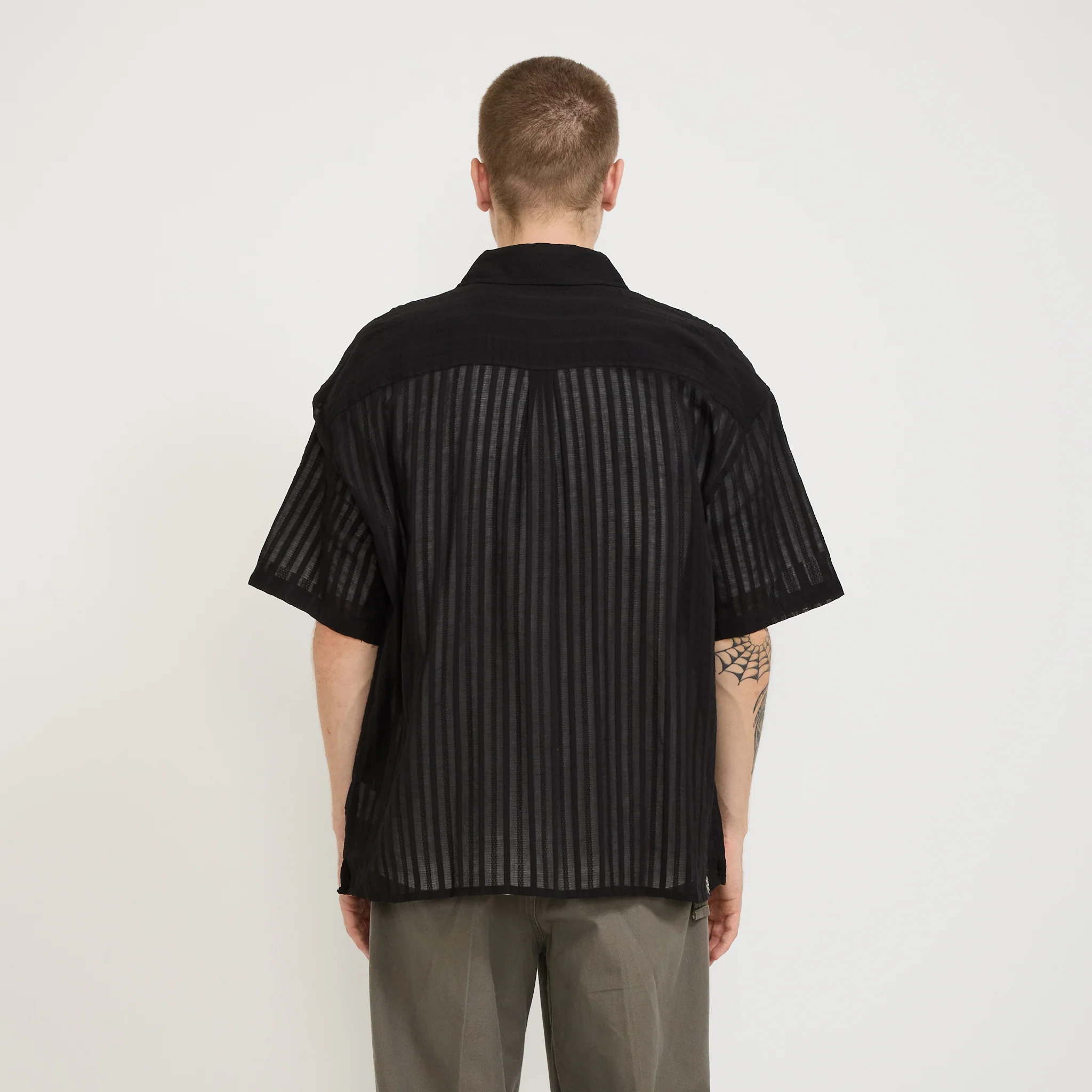 Boxy SS Shirt Sheer Black - Image 4