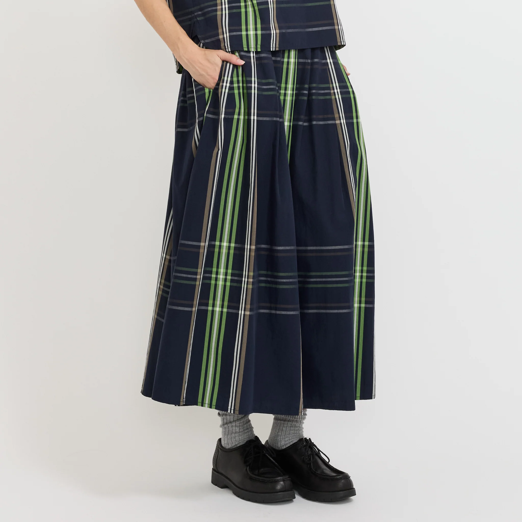 BOY Big Tartan Skirt Navy - Image 3