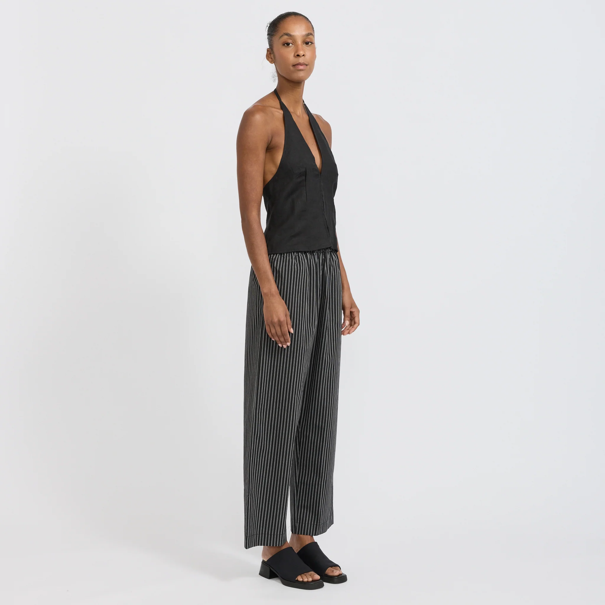 Close Halter Top Black - Image 2