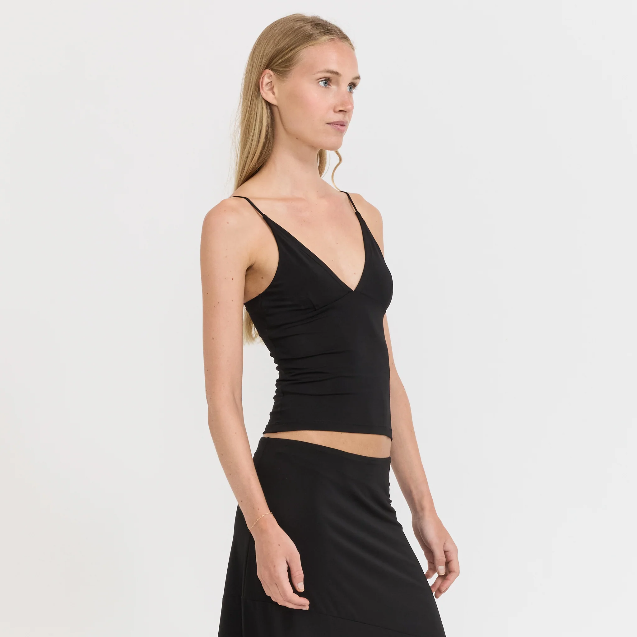 Debut Singlet Black - Image 3