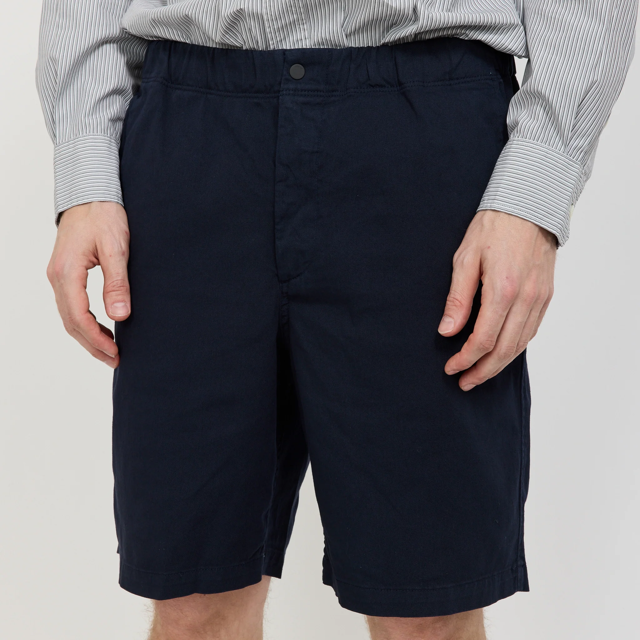 Ezra Relaxed Organic Stretch Twill Short Dark Navy - Image 5
