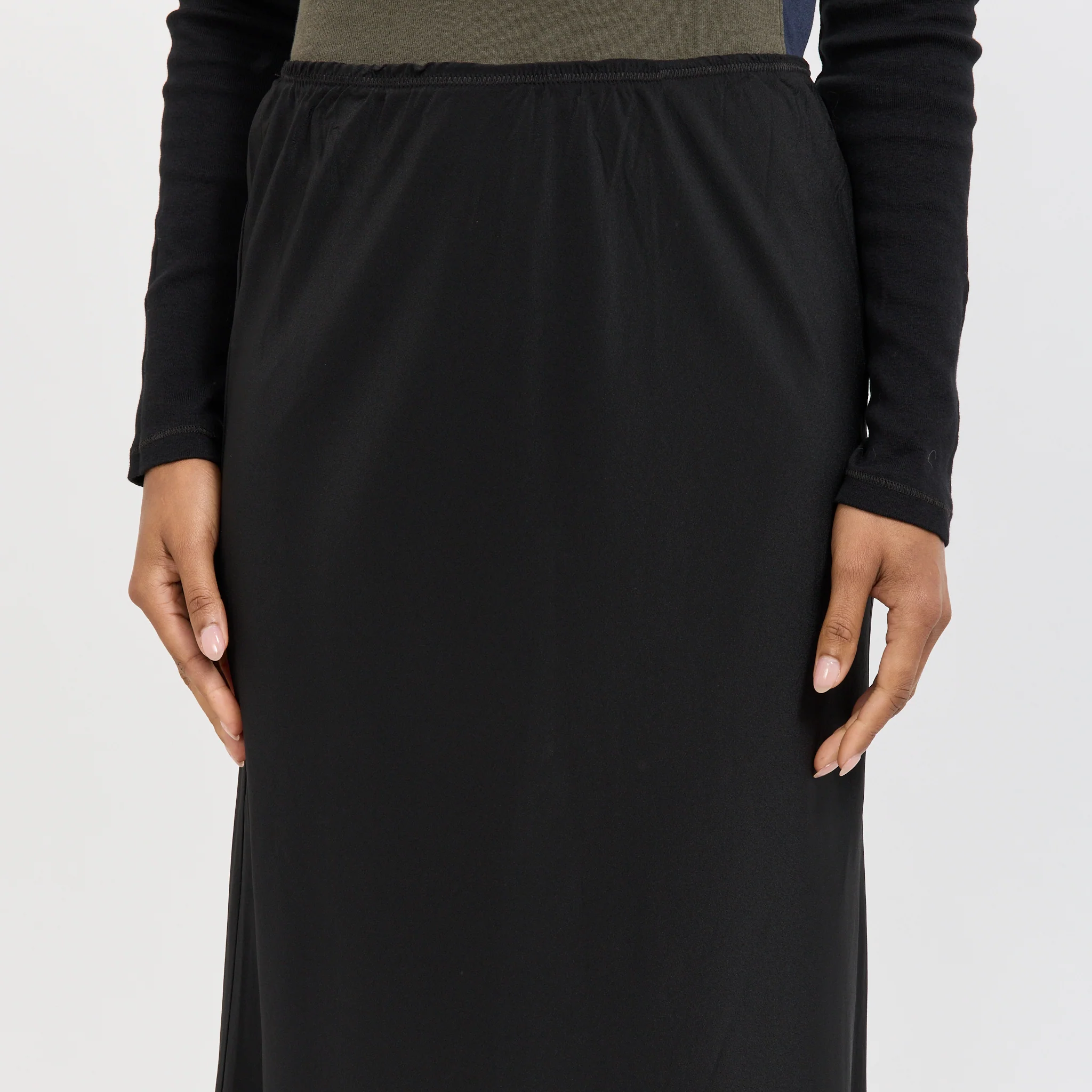 Fine Silk Crepe Slip Skirt Black - Image 5