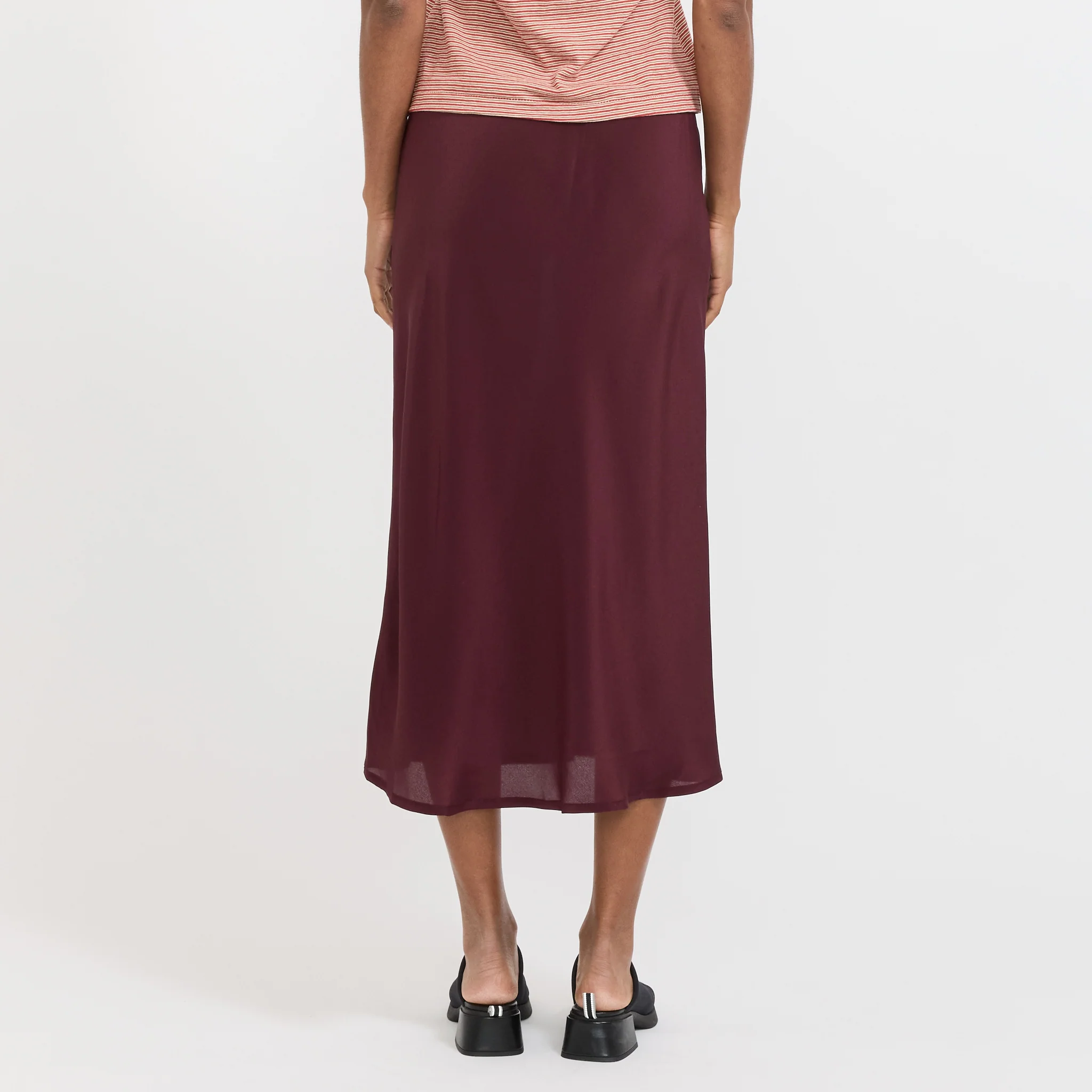 Fine Silk Crepe Slip Skirt Burgundy - Image 4