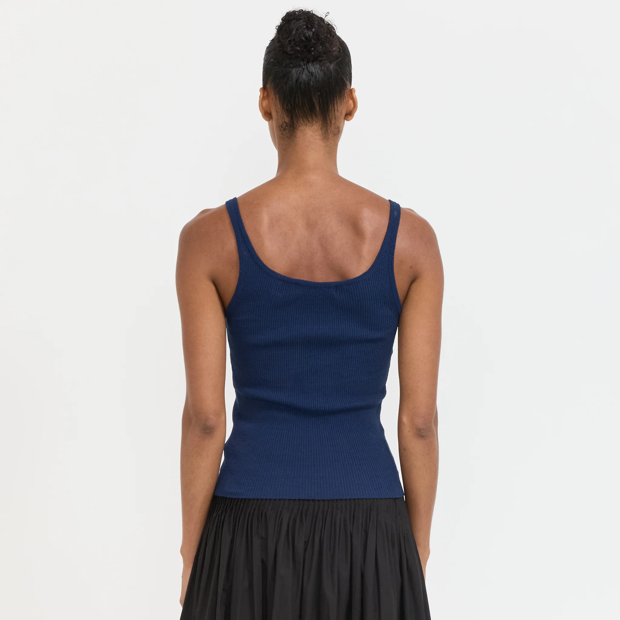 Haze V-Neck Sleeveless Knit Top Navy - Image 4