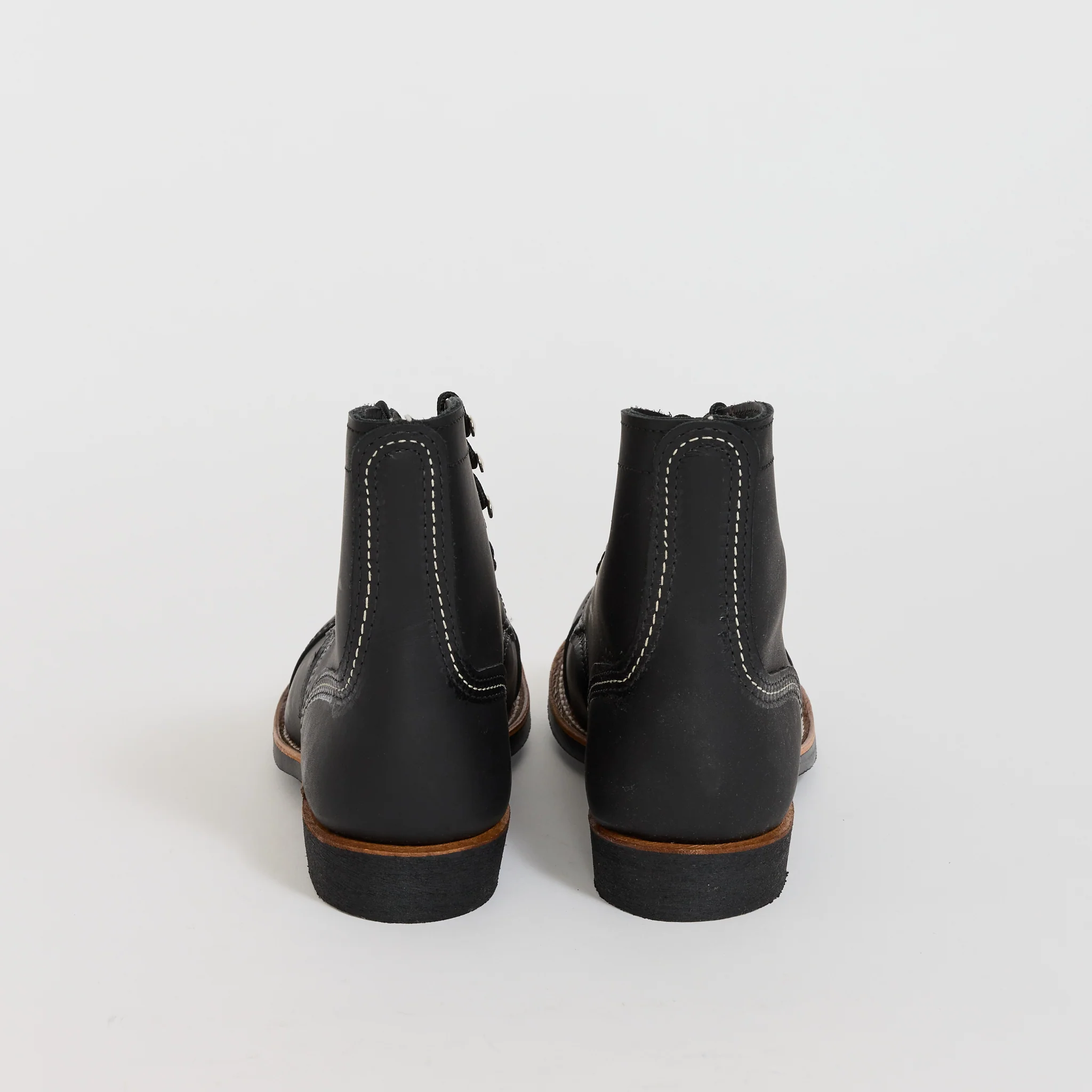 Iron Ranger Black Harness Leather - Image 3