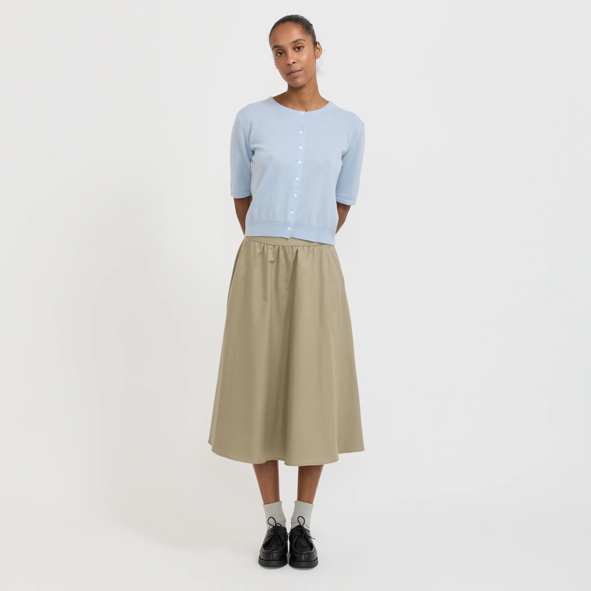 Jeanette Midi Pleated Skirt Kaki - Image 2