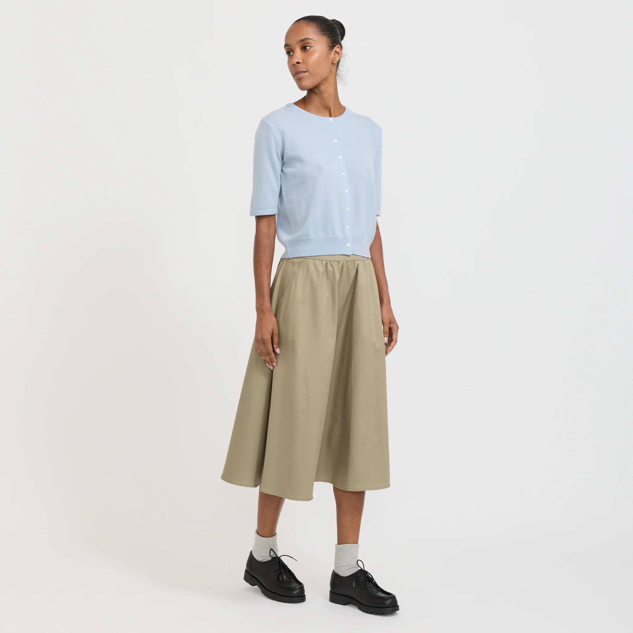 Jeanette Midi Pleated Skirt Kaki - Image 7