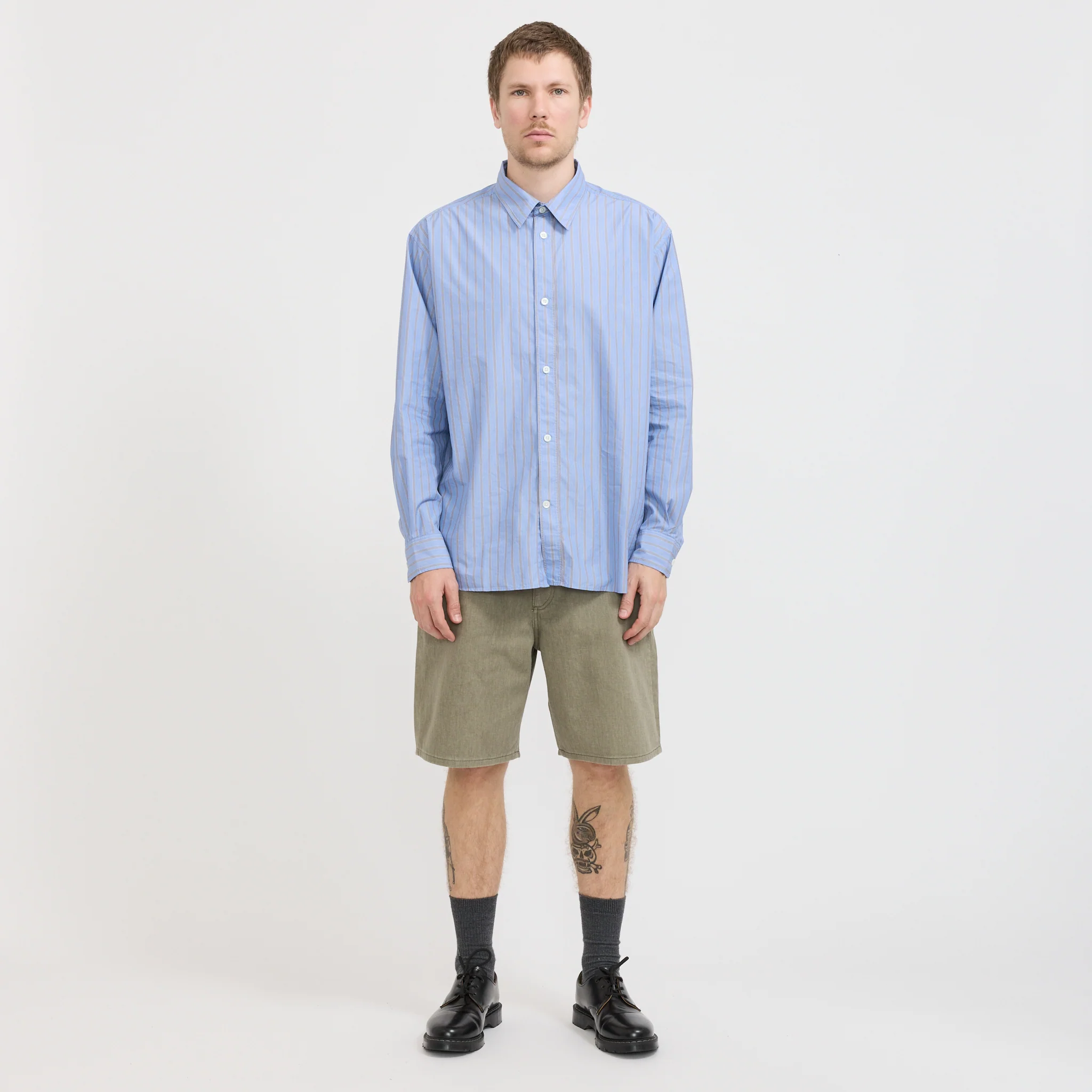 Korshavn Relaxed 5 Pocket Resist Dyed Twill Short Vetiver - Image 2