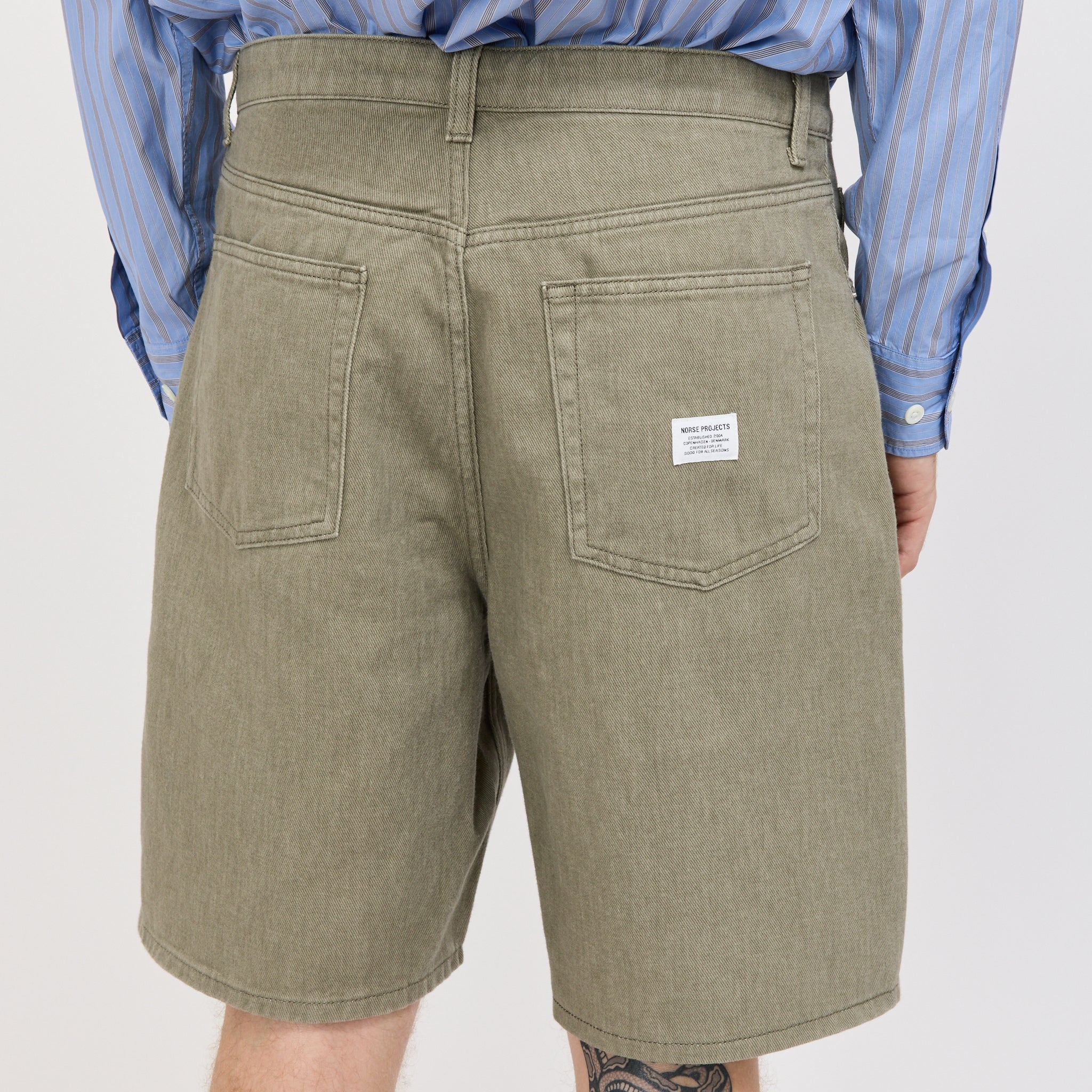 Korshavn Relaxed 5 Pocket Resist Dyed Twill Short Vetiver - Image 6