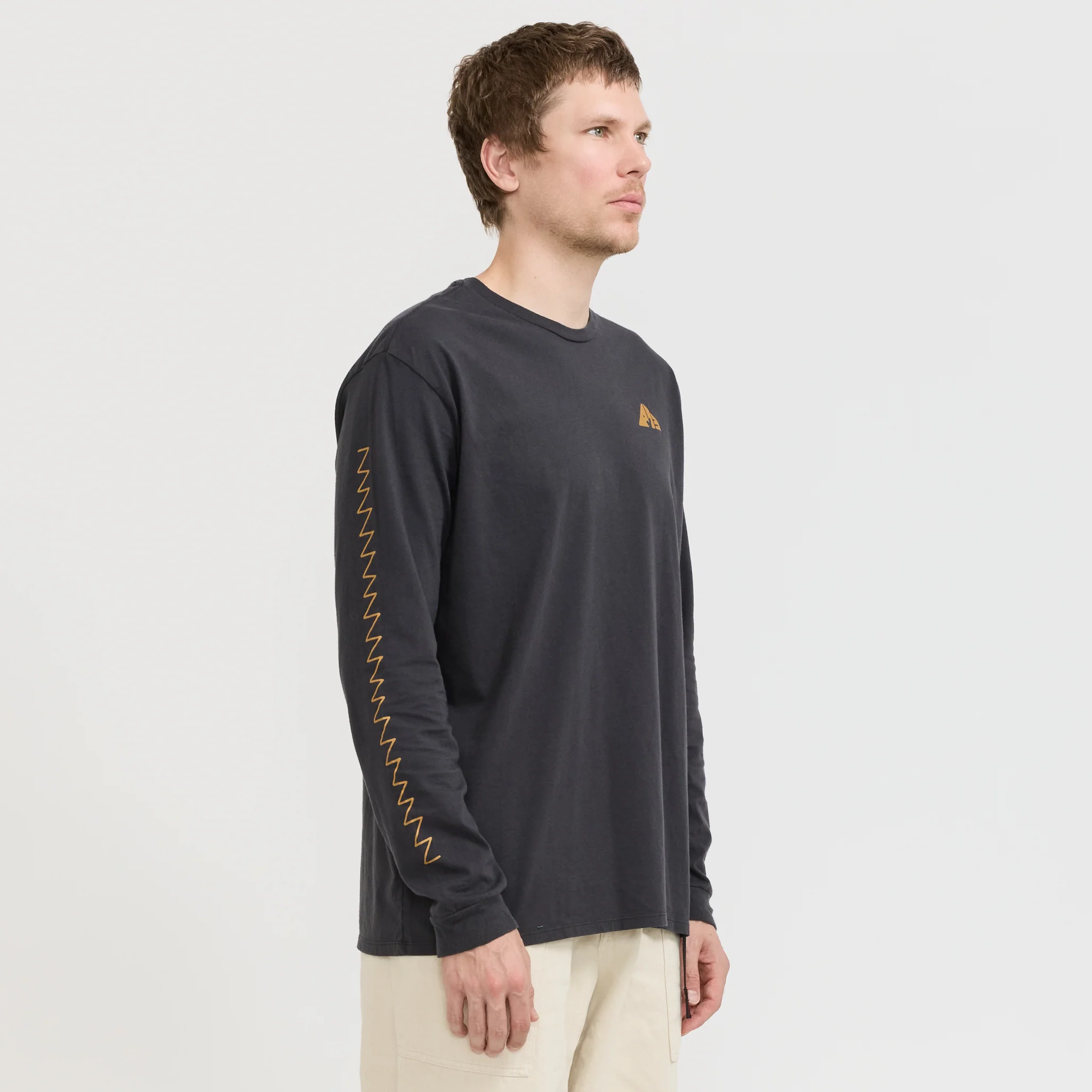 L/S Driftaways Organic T-Shirt Ink Black - Image 3