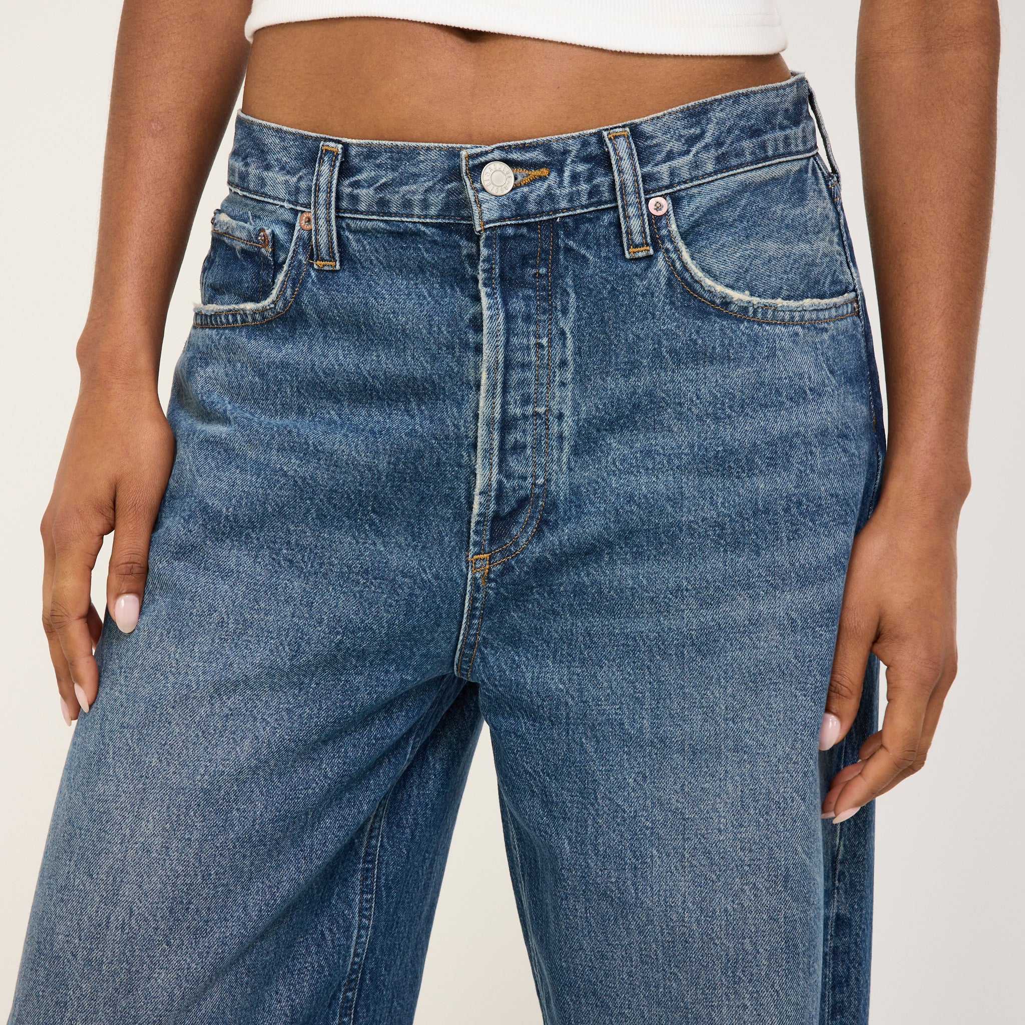 Low Slung Baggy Essence - Image 5