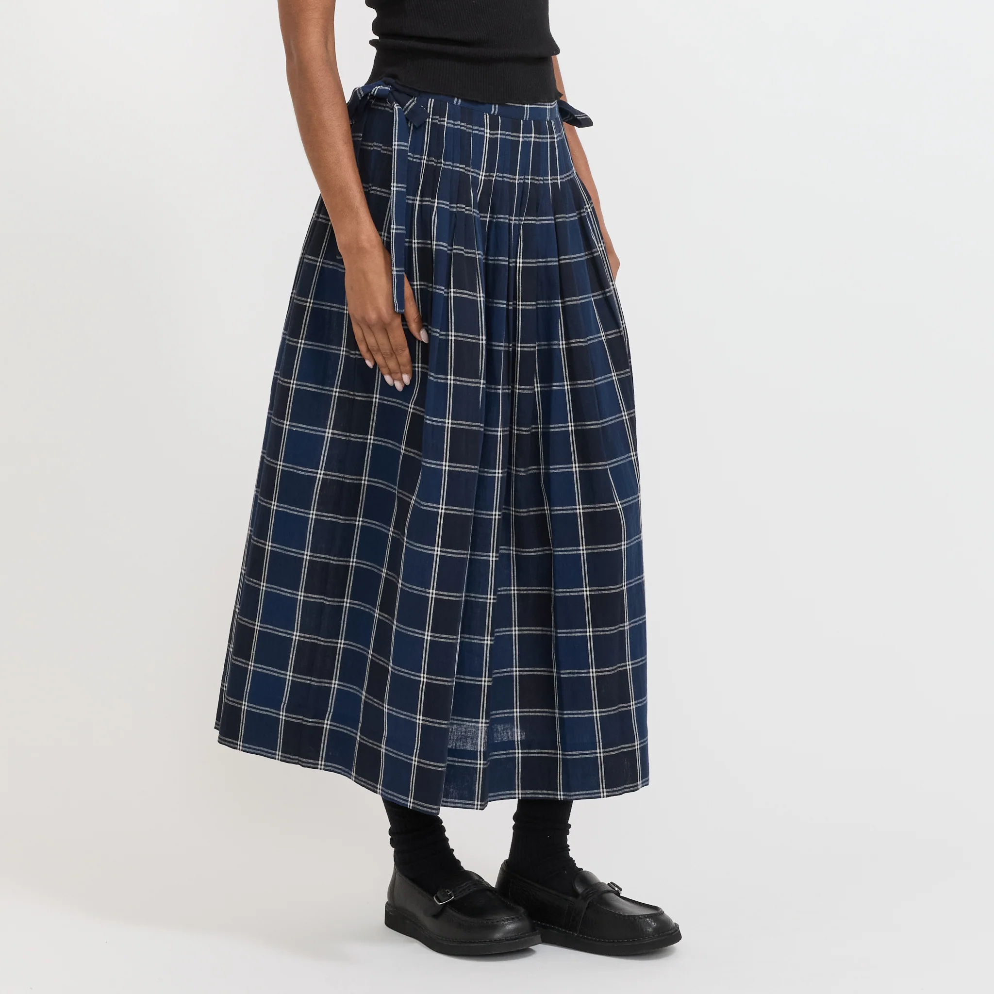 Market Check Pleated Cotton Linen Skirt Denim Blue - Image 3