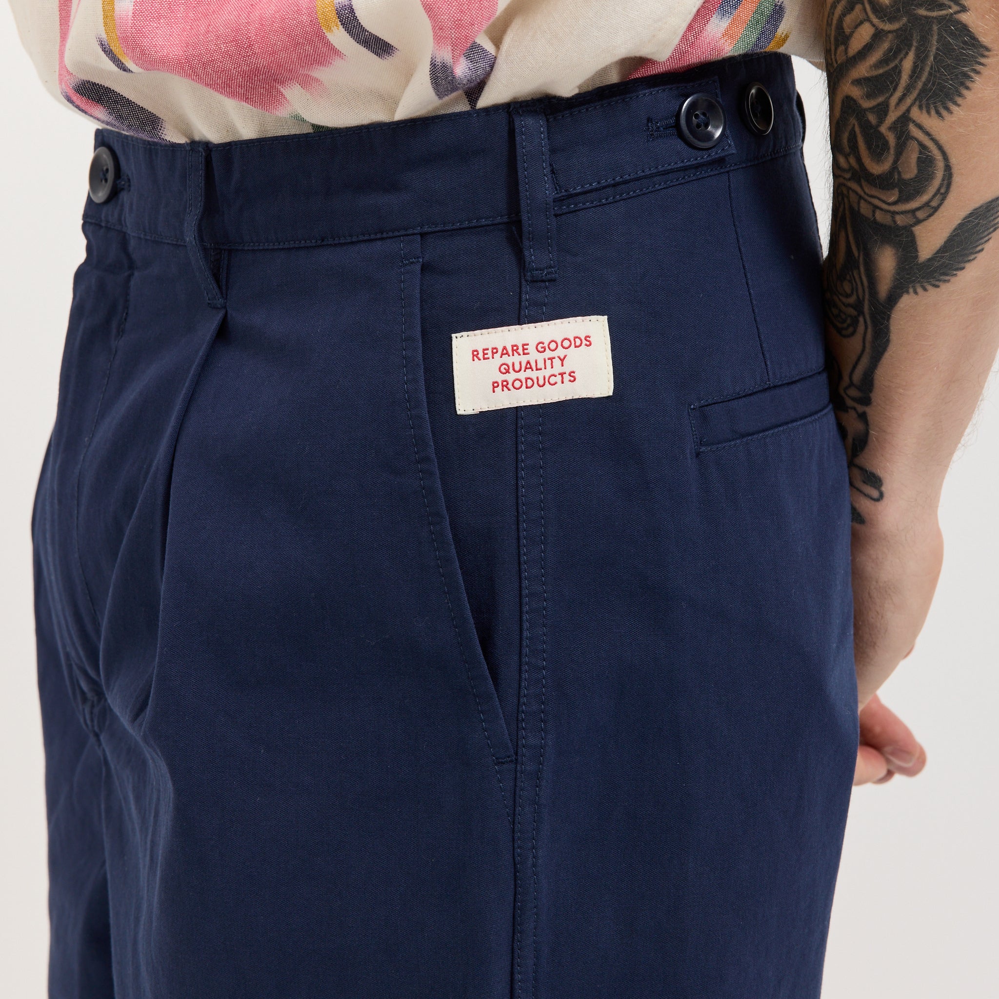 Pleat Short Navy - Image 7