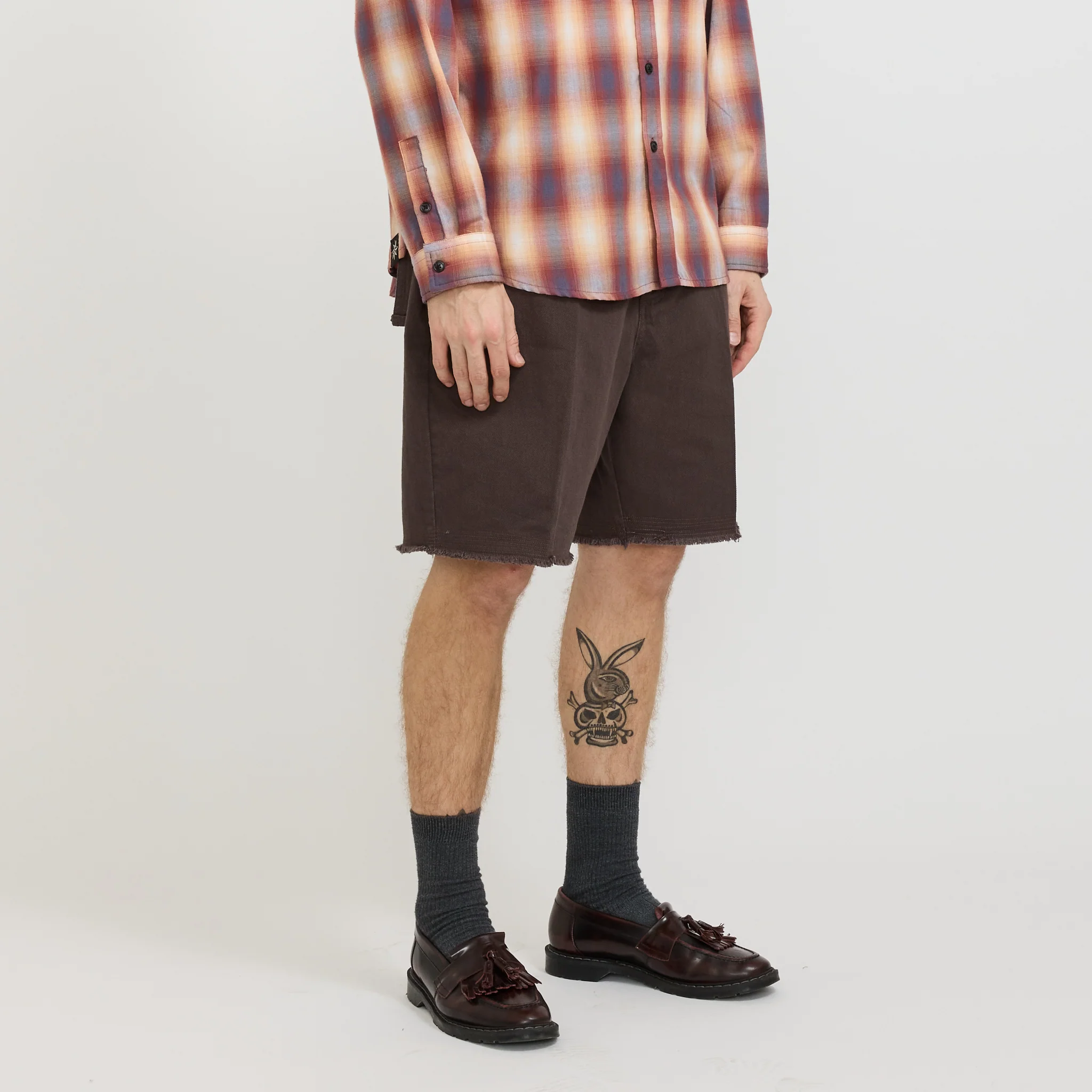 Pleated Short Dark Grey - Image 3