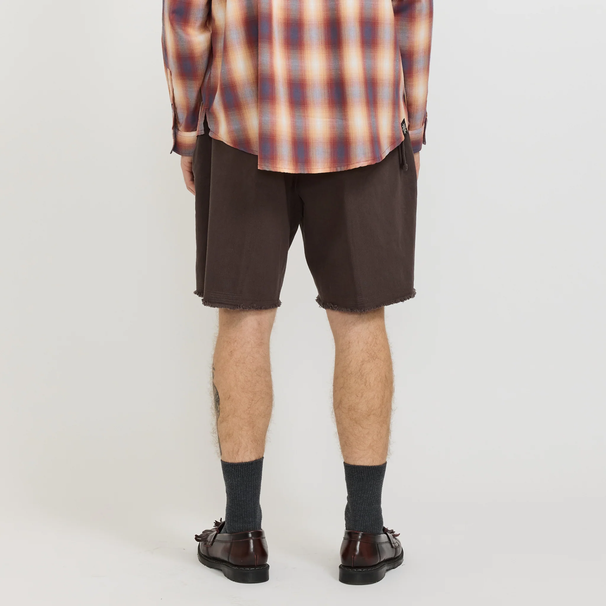 Pleated Short Dark Grey - Image 4