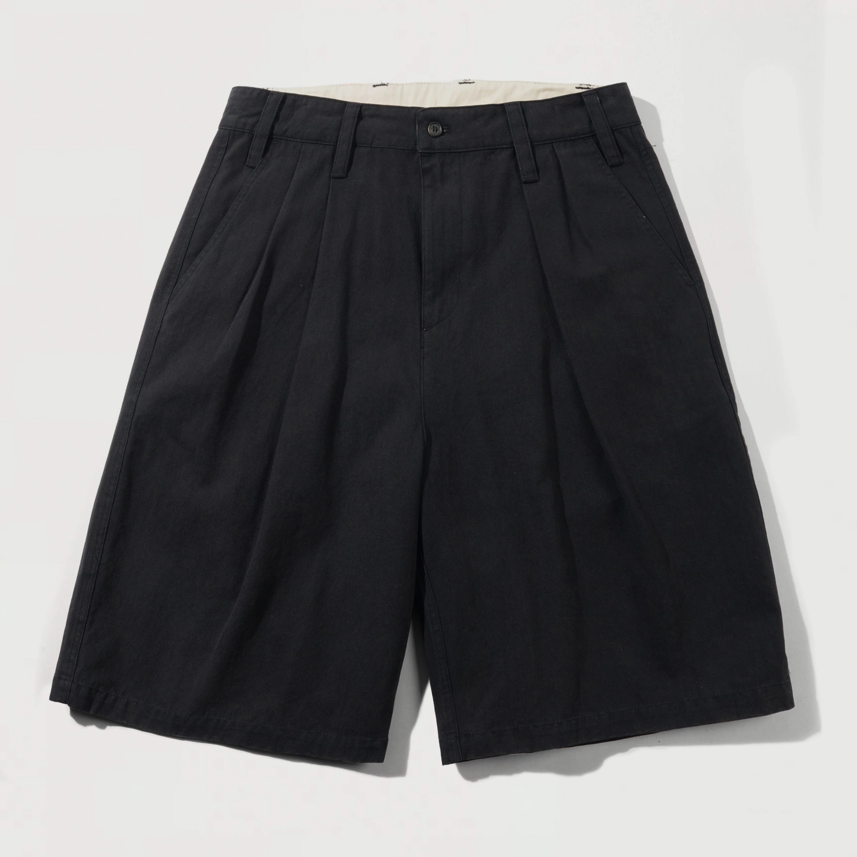 Pleated Shorts Washed Black