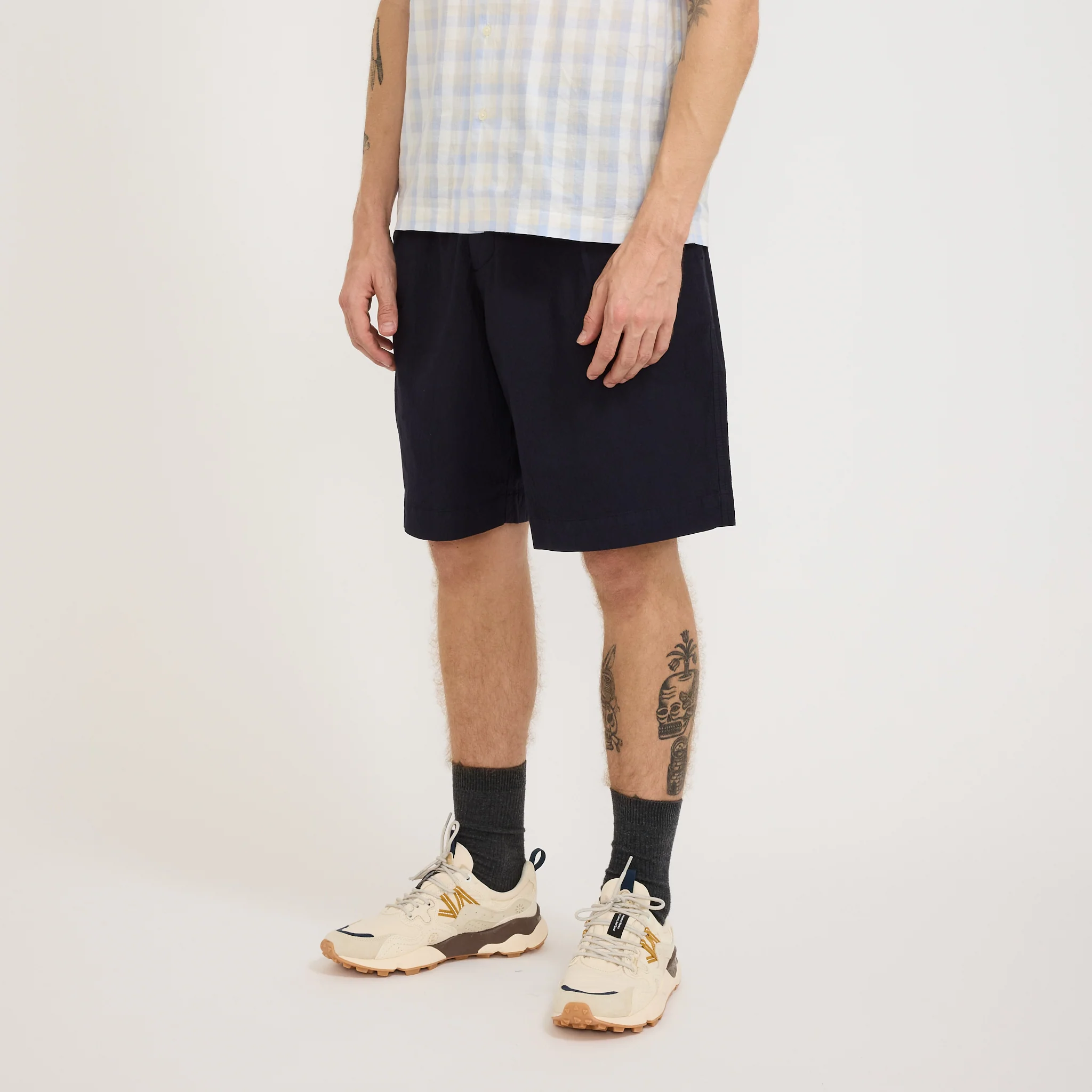 Pleated Track Short Seersucker II Navy - Image 3