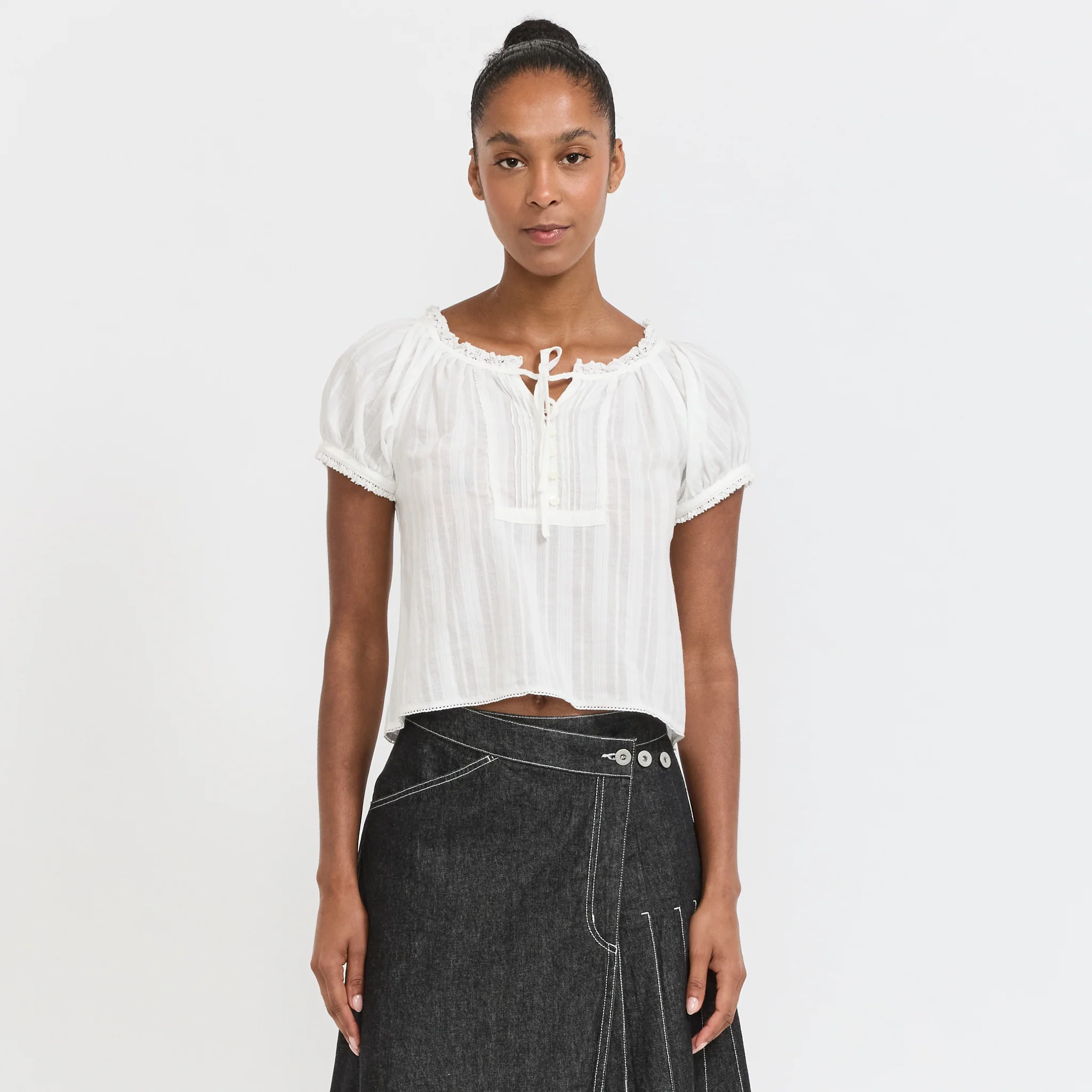 Ribboned Shirring Blouse Off White