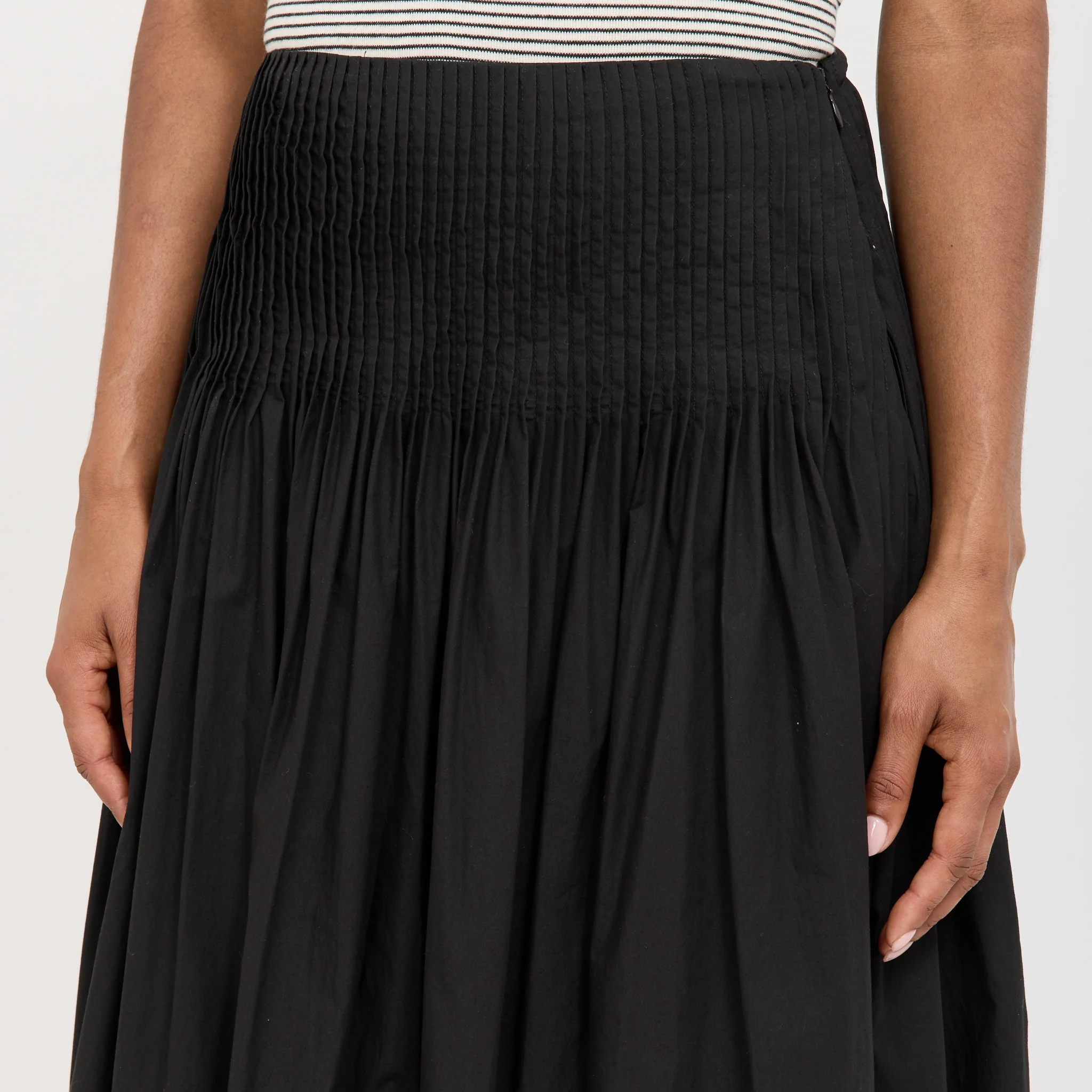 Sherry Pleated Skirt Black - Image 5