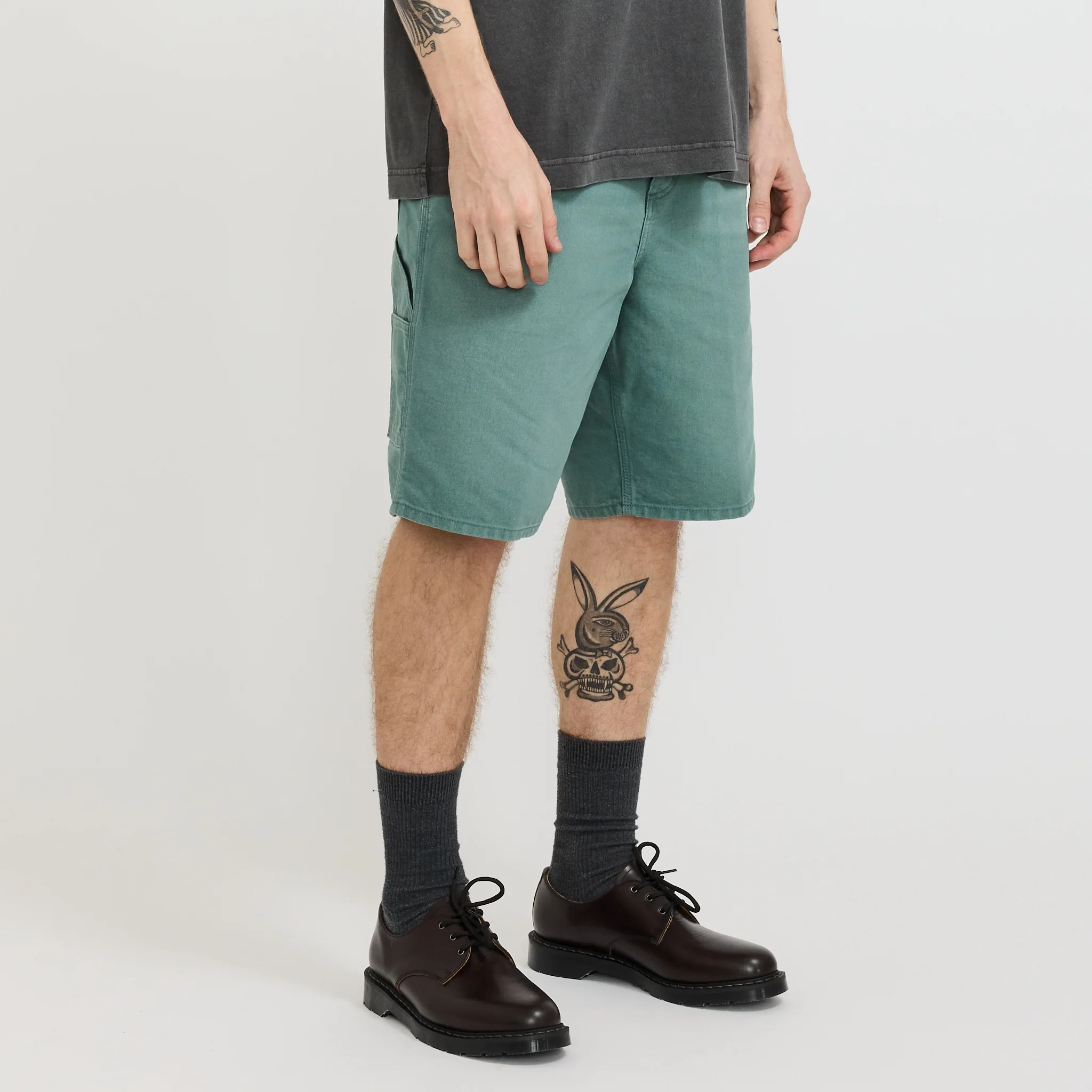 Single Knee Short Silver Pine - Image 3