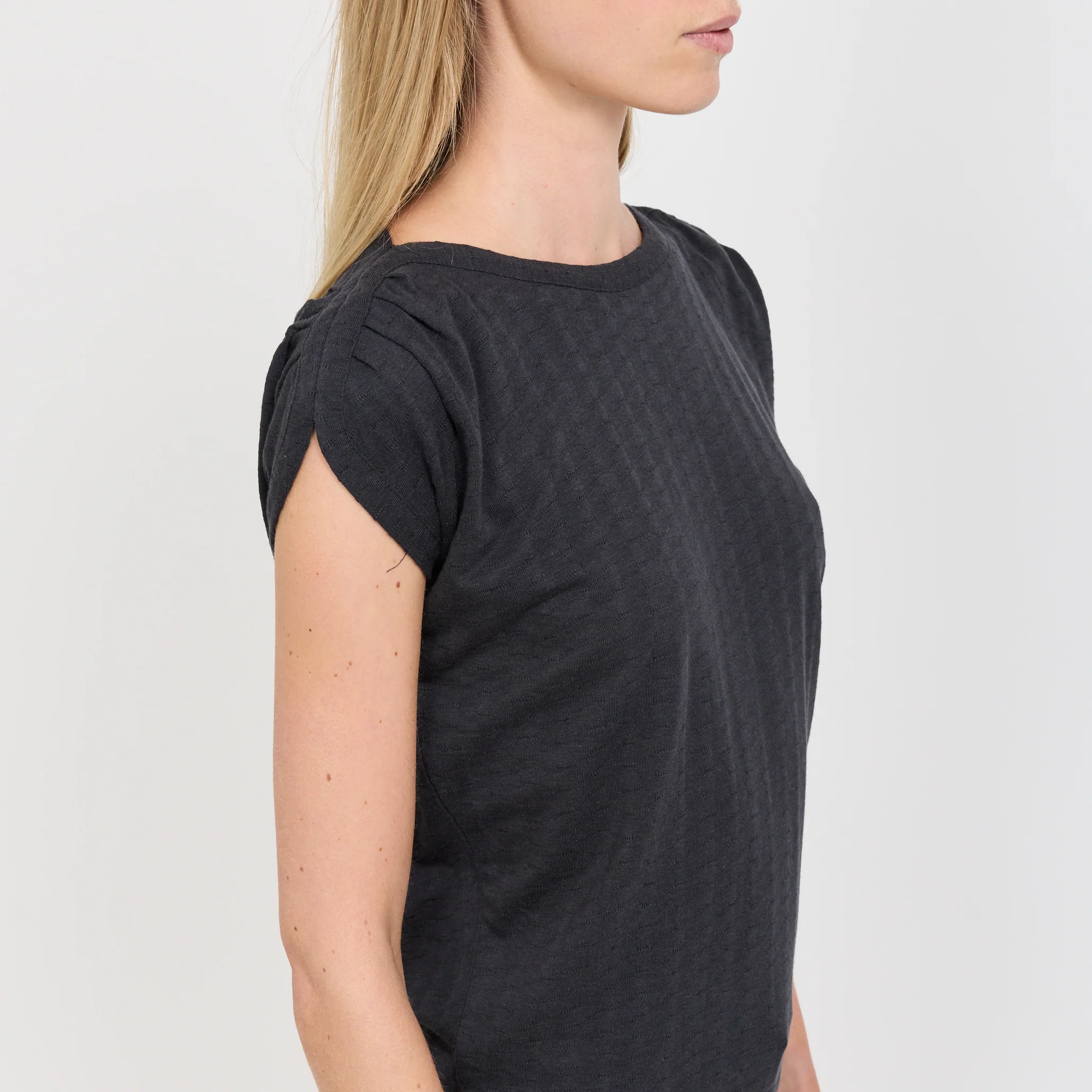 Sixtojacquard Pleated Shoulder T-Shirt Moonless - Image 7