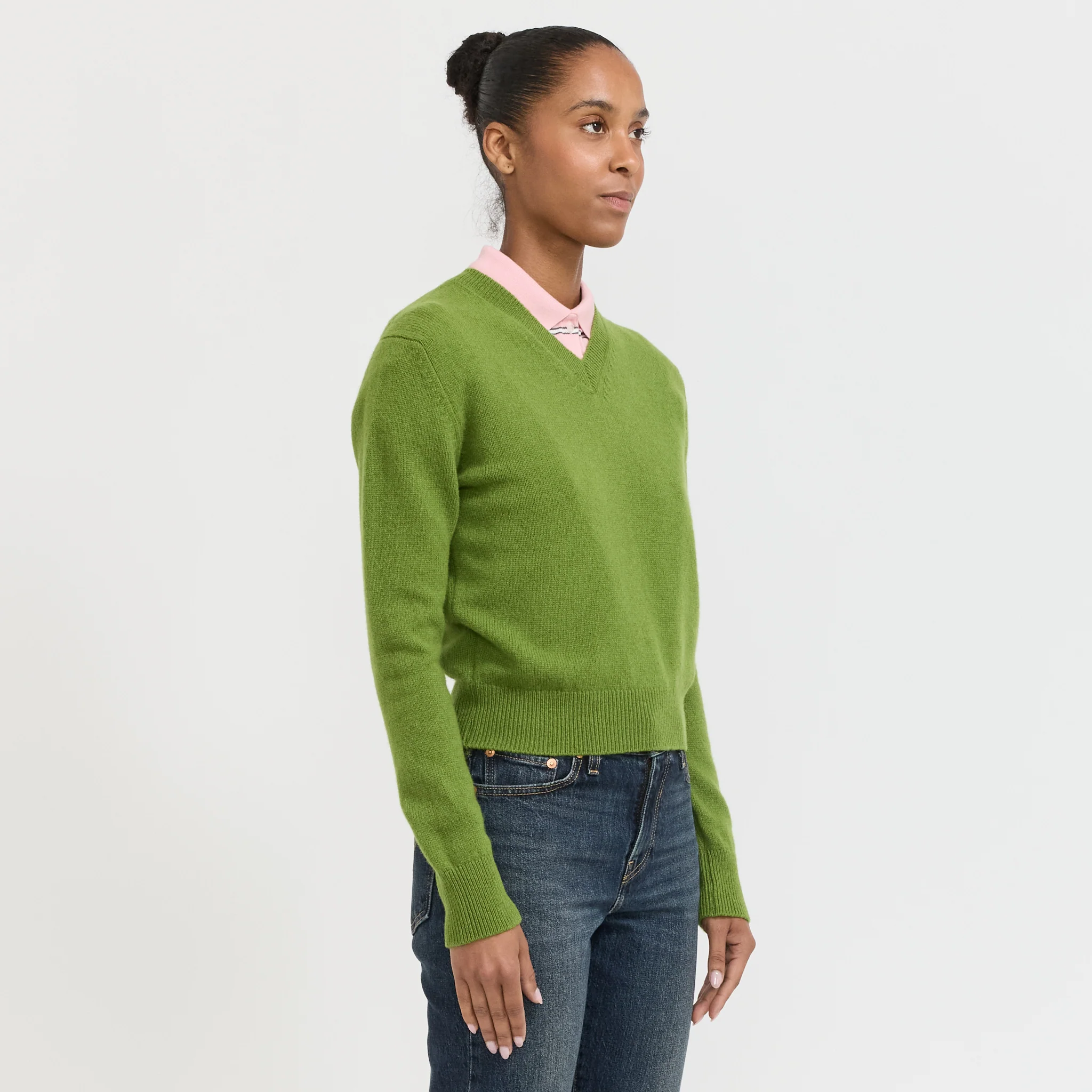 Sligo Shrunken V-Neck Pickle Green - Image 4