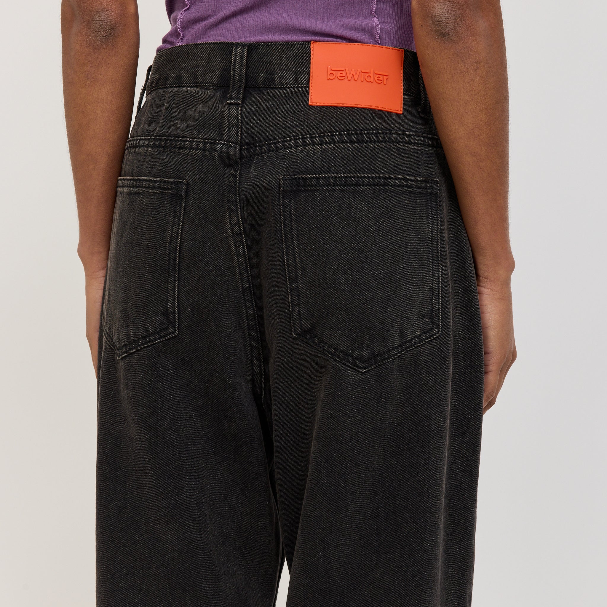 Super Loose Dark Grey - Image 9