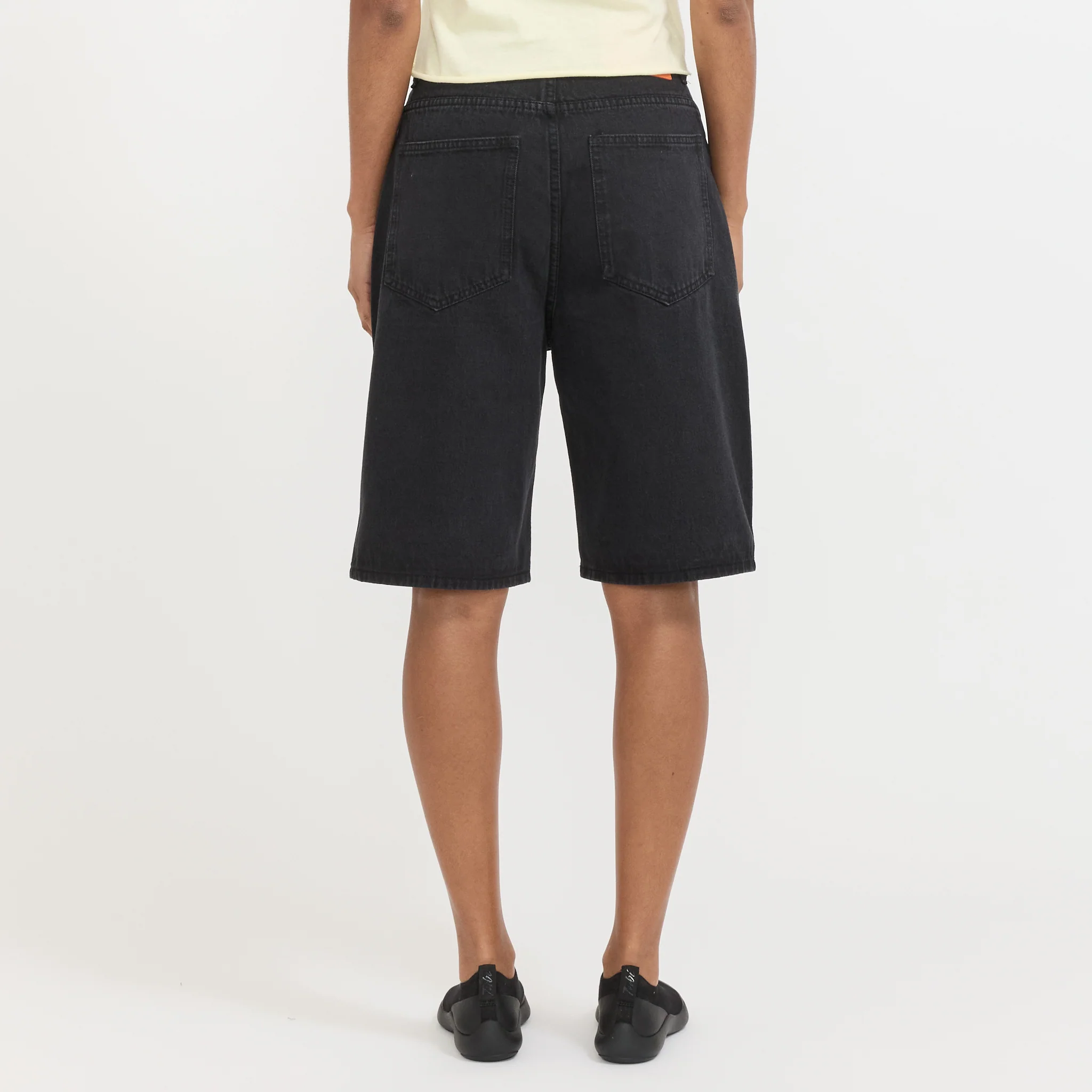 Super Loose Shorts Black - Image 4