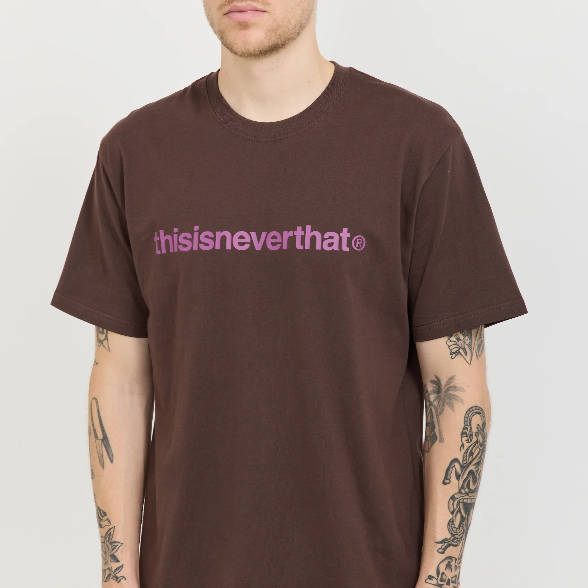 T-Logo Tee Dark Chocolate - Image 5