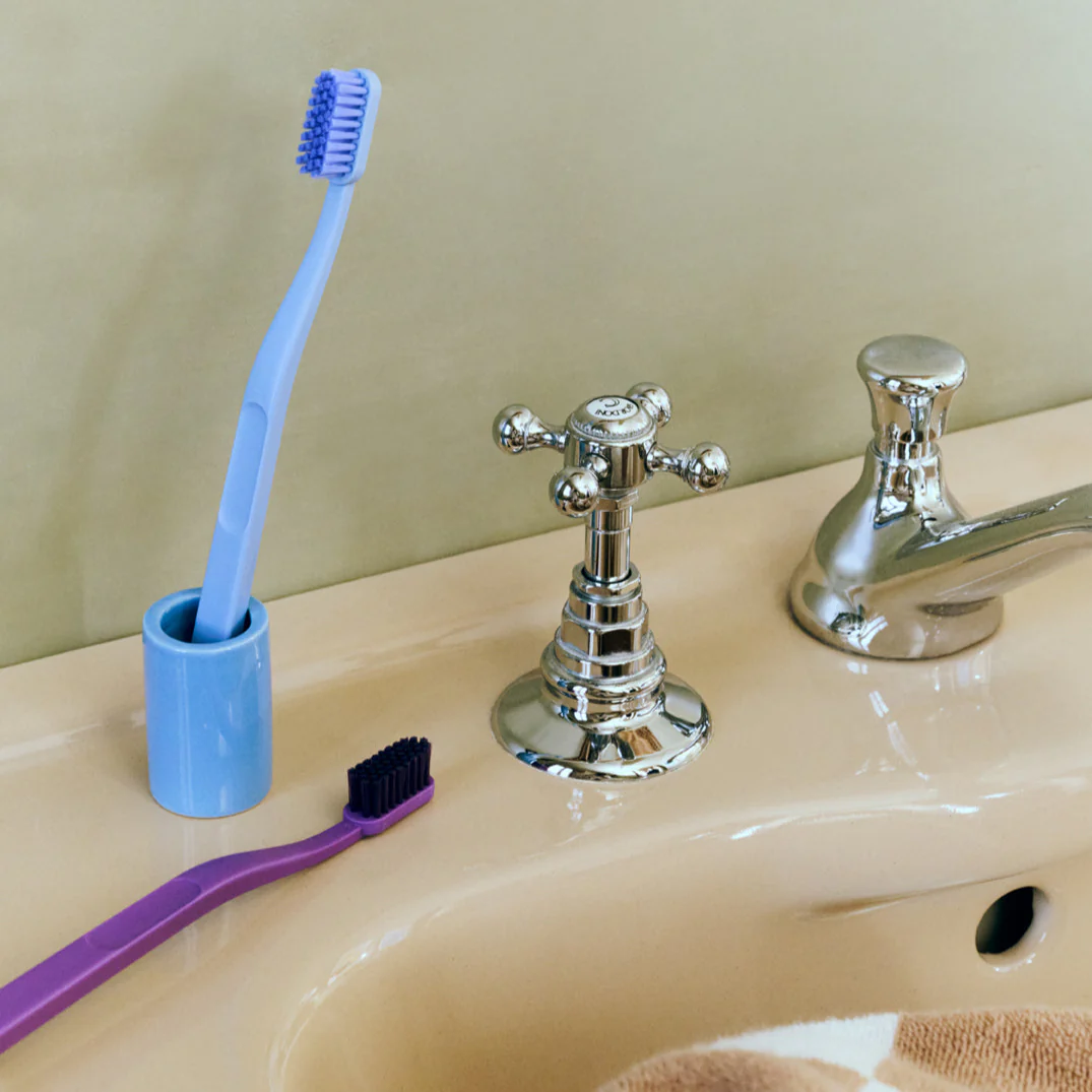 Toothbrush Holder Red - Image 2