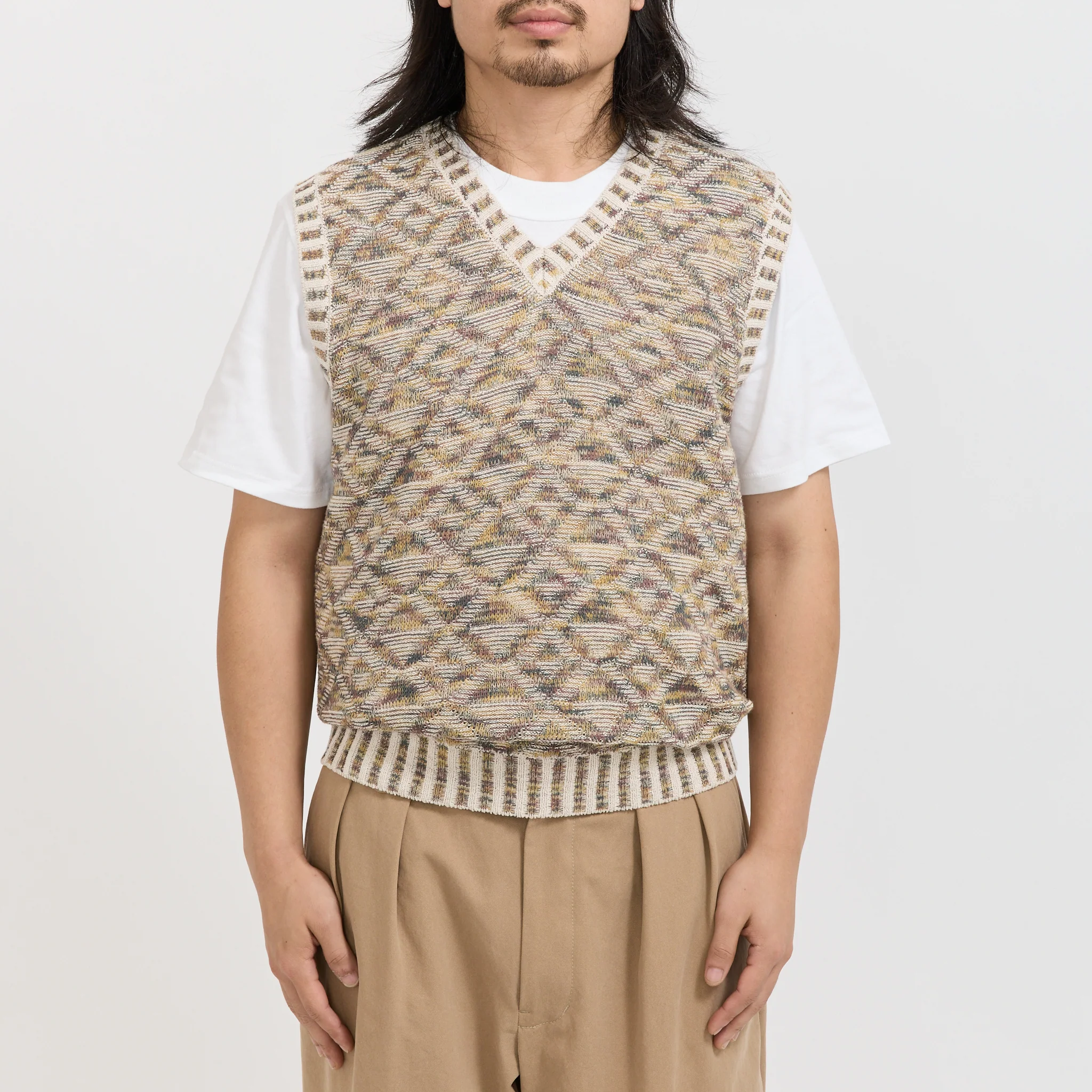 V-Neck Vest Kasuri Jacquard Beige - Image 4