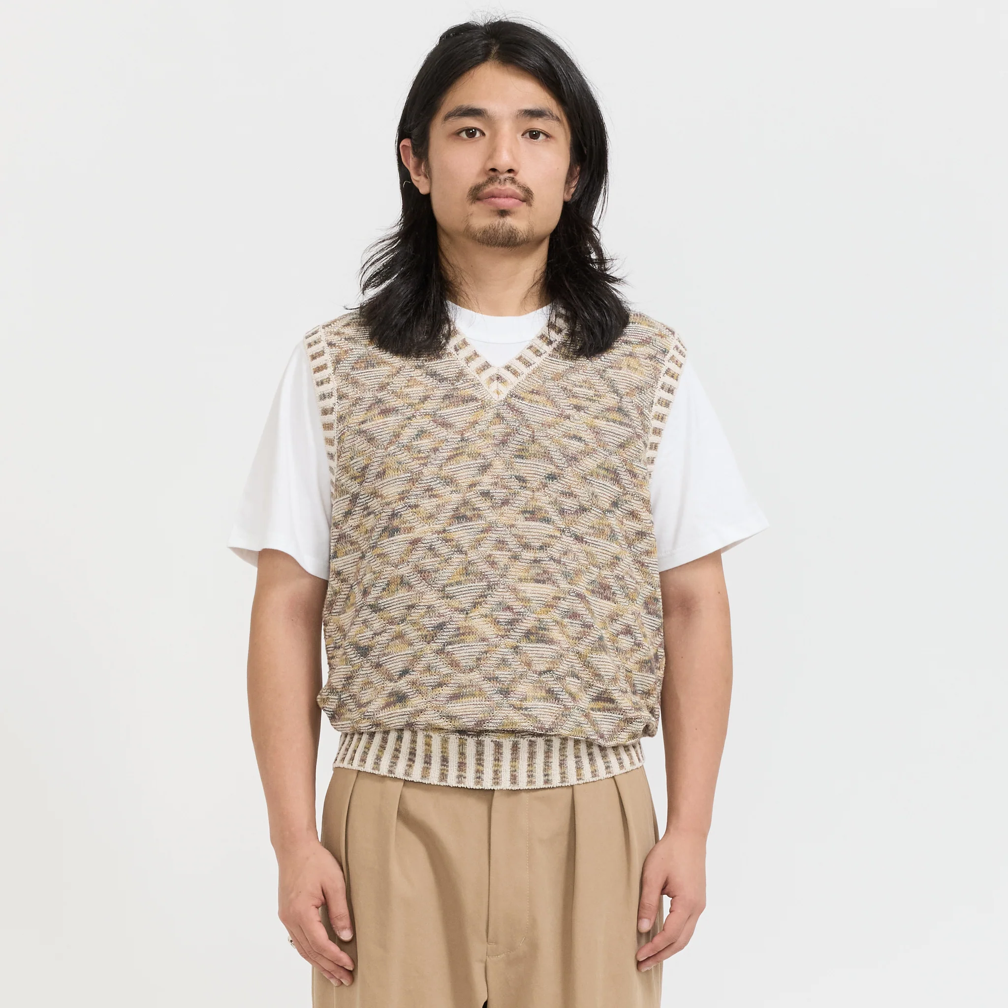 V-Neck Vest Kasuri Jacquard Beige - Image 5