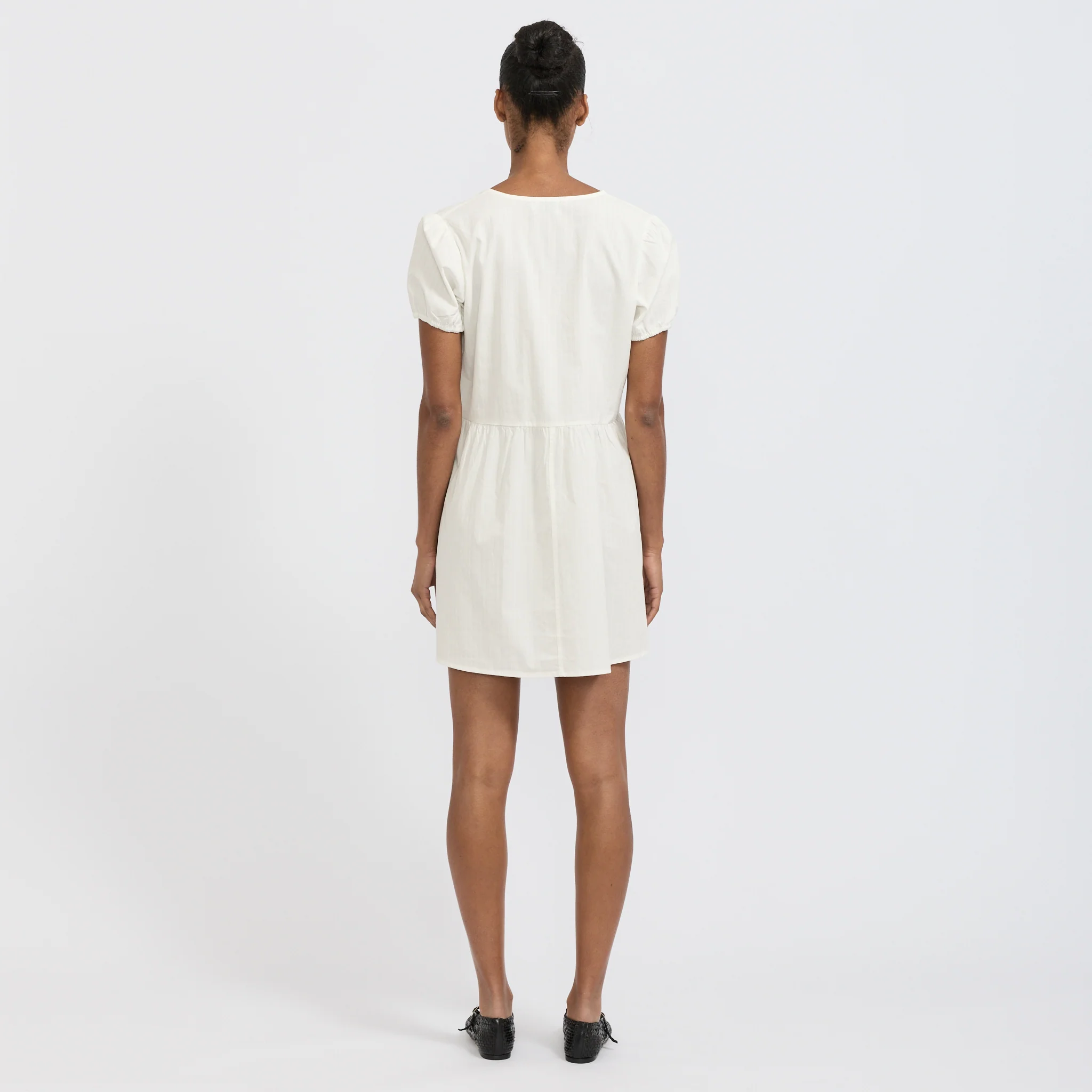 V Pleat Dress White Texture - Image 4